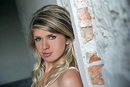 La foto è stata inserita dal modello sul portale della ceca Modelky s.r.o.